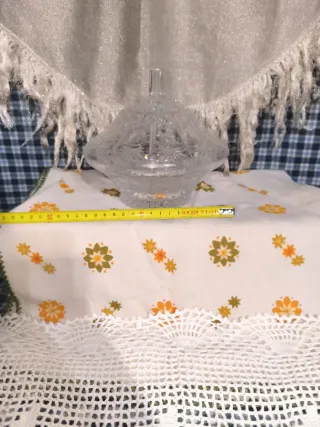 Bombonera de cristal rallada