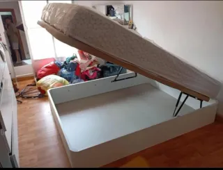 Canapés y colchones nuevos