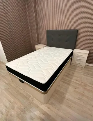 Canapés y colchones nuevos