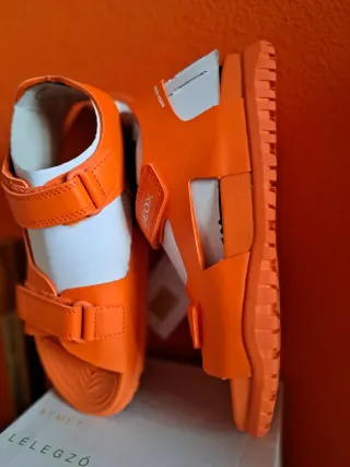 Sandalias Geox Naranja y Blanco