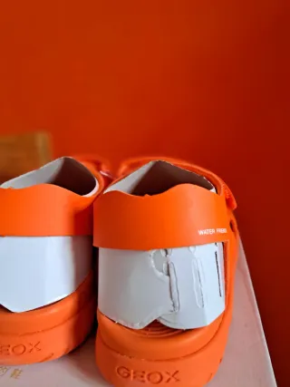 Sandalias Geox Naranja y Blanco