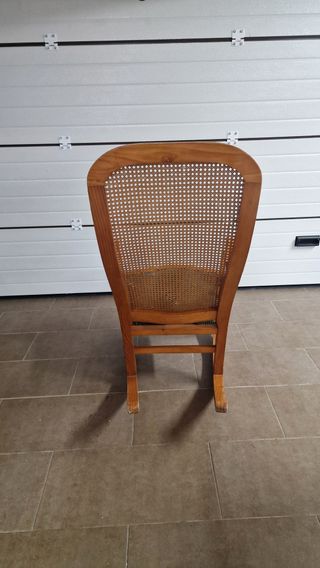 Butaca Mecedora Madera y Ratán