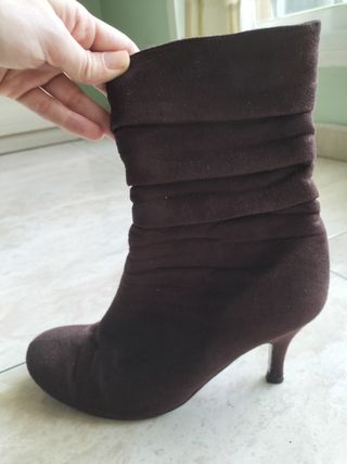 Botas de tacón marrones mujer