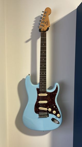 Guitarra Squier Bullet Azul
