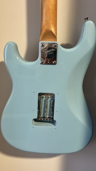 Guitarra Squier Bullet Azul