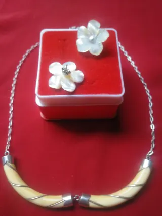 Collar y pendientes plata antiguo flor nacar