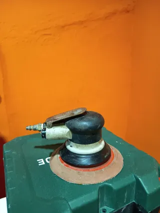 Lijadora neumatica orbital marca Dynabrade