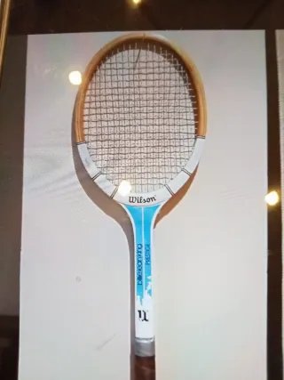 Racchetta da tennis vintage in legno