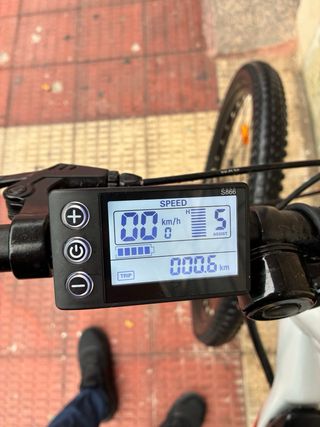 Bicicleta Eléctrica Blanca Rockrider