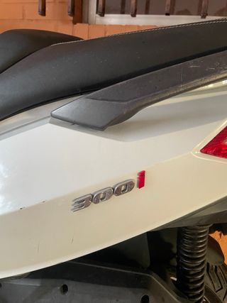 Moto scoter de 300