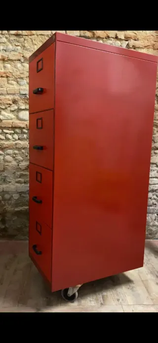Schedario/classificatore in ferro rosso