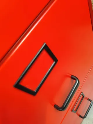 Schedario/classificatore in ferro rosso