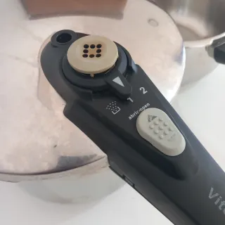 Pentola a pressione da 6+4 litri