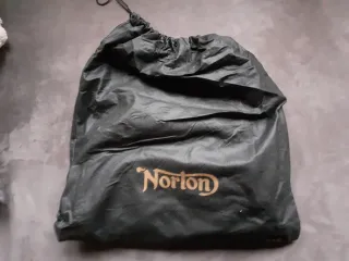 Bolso bandolera negro Norton
