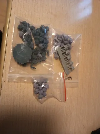 Hombreras y cascos Hijos de Horus