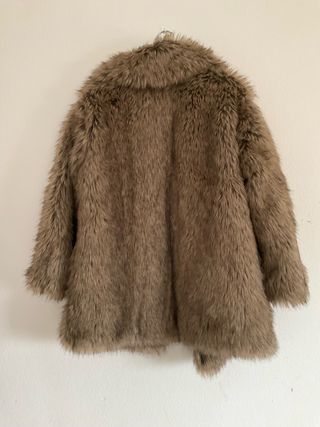 Abrigo pelo stradivarius nuevo L  veste fourrure
