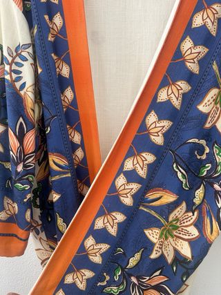 Kimono largo floral estilo boho – lino