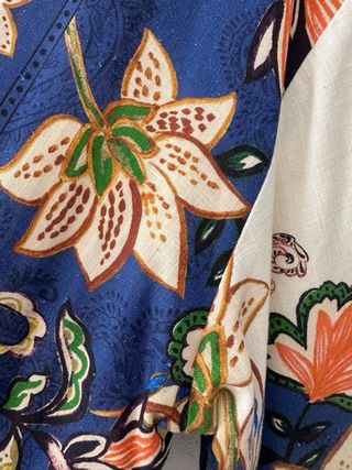 Kimono largo floral estilo boho – lino
