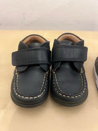 Zapatillas, Talla 18, 20, 23 Y 24. Algunos nuevos