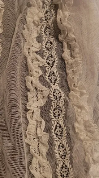 Traje de bautizo antiguo.