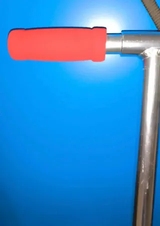 Saltador de juguete rojo