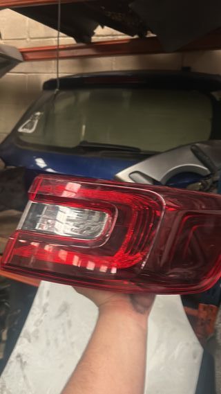 Piloto trasero Talismán