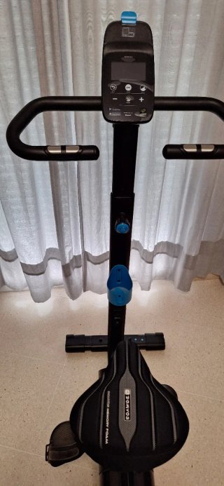 Bicicleta estática DOMYOS 500