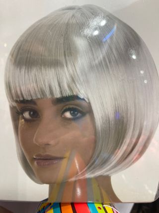 Peluca Bob Blanca Plateada