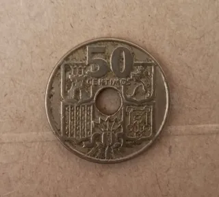 50 Céntimos España 1949 con agujero