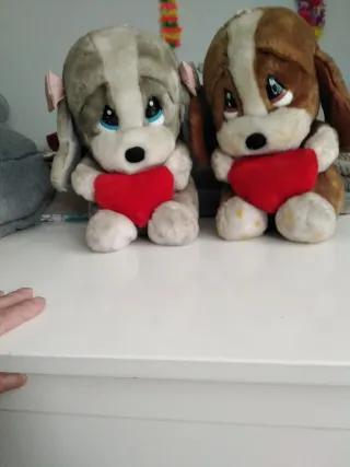 Pareja Peluches Sad Sam y Honey Corazón