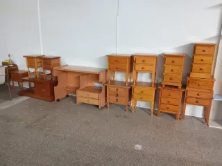 Mesillas de noche y escritorio