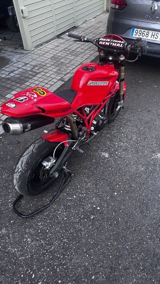 Moto 250cc Rav