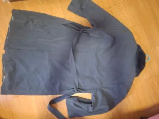 Abrigo azul con cuello de pelo