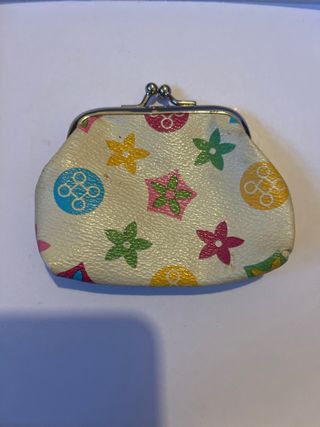 Monedero beige con flores multicolor