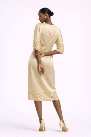 Vestido elegante champán con lentejuelas