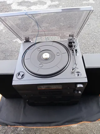 Stereo GBC per pezzi di ricambio - Radio funzionan