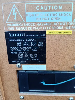 Stereo GBC per pezzi di ricambio - Radio funzionan