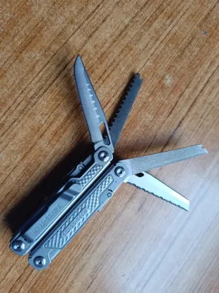 Multiherramienta Swiss+Tech Nueva