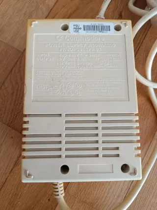 Commodore Amiga 600 completo