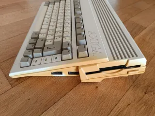 Commodore Amiga 600 completo