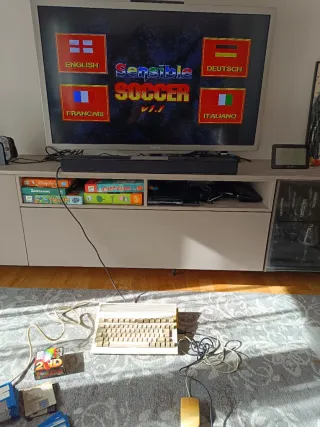 Commodore Amiga 600 completo