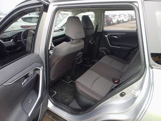 Toyota Rav4 2.5l hybrid Advance 4WD 163 kW (222 CV)