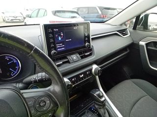 Toyota Rav4 2.5l hybrid Advance 4WD 163 kW (222 CV)