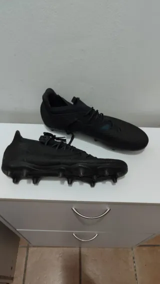 Scarpe da calcio numero 47