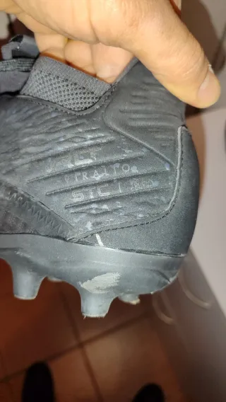 Scarpe da calcio numero 47