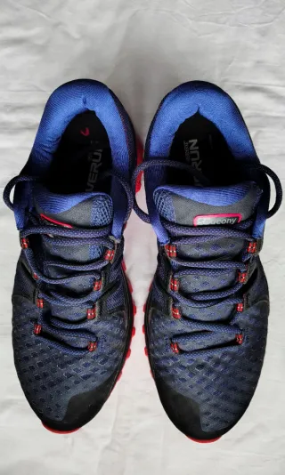 Zapatillas trail running Saucony Xodus  talla 44