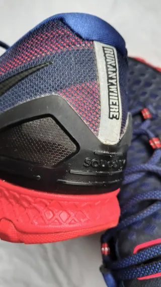 Zapatillas trail running Saucony Xodus  talla 44