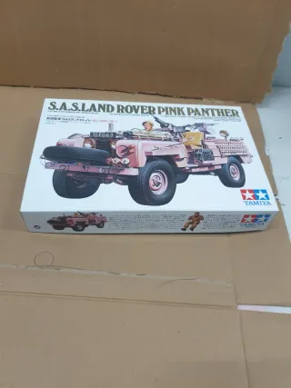 Maqueta Tamiya S.A.S. Land Rover Pink Panther