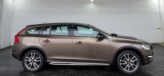 VOLVO V60 CROSS COUNTRY 2.0 D3 KINETIC AUTO 150CV
