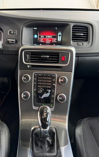 VOLVO V60 CROSS COUNTRY 2.0 D3 KINETIC AUTO 150CV